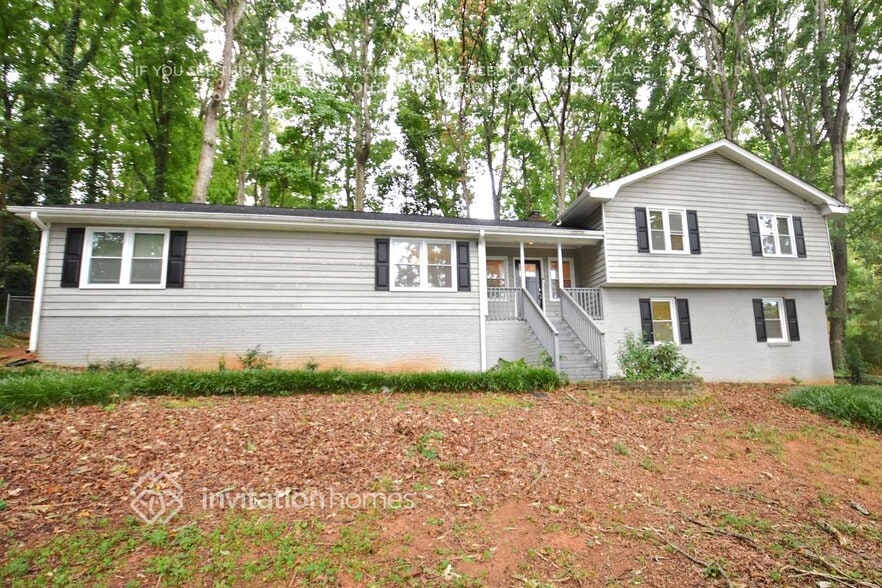 Primary Photo - 349 Charmers Way SW