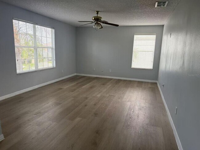 Building Photo - 842 Horseshoe Falls Dr