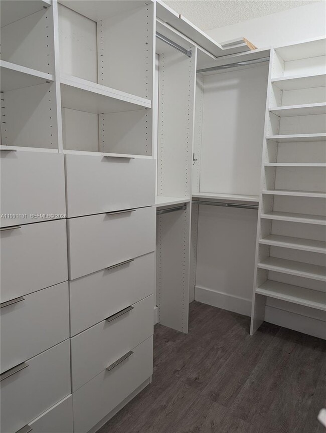 Building Photo - 641 NW 105th Way