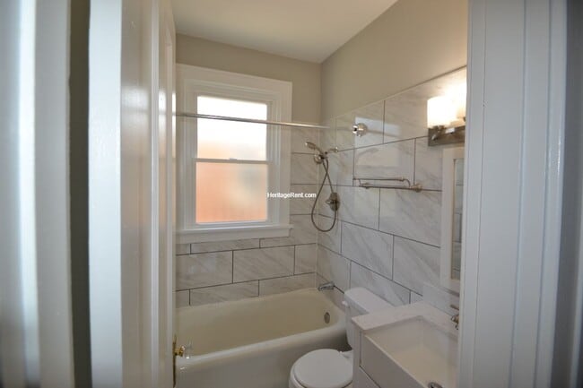 Building Photo - Updated 2 Bedroom home in Cheviot