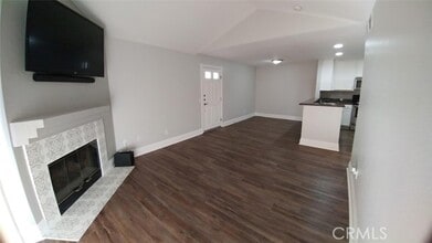 Building Photo - 2400 Del Mar Way