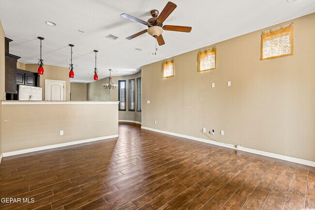 Building Photo - 3005 Cedar Creek