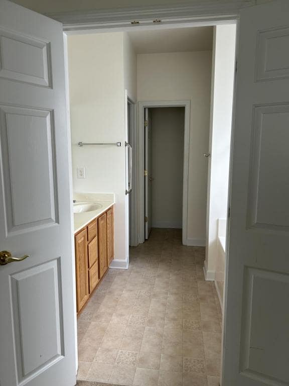 Building Photo - 433 Tiburon Dr