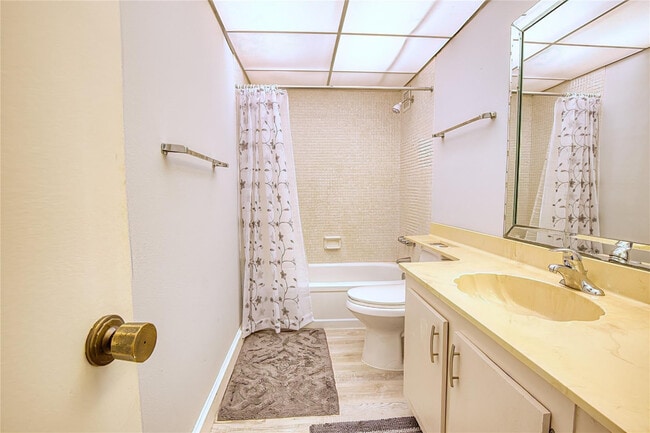 Building Photo - 111 Briny Ave