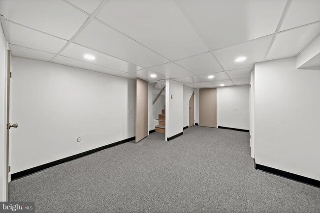 Building Photo - 2630 S Rosewood St
