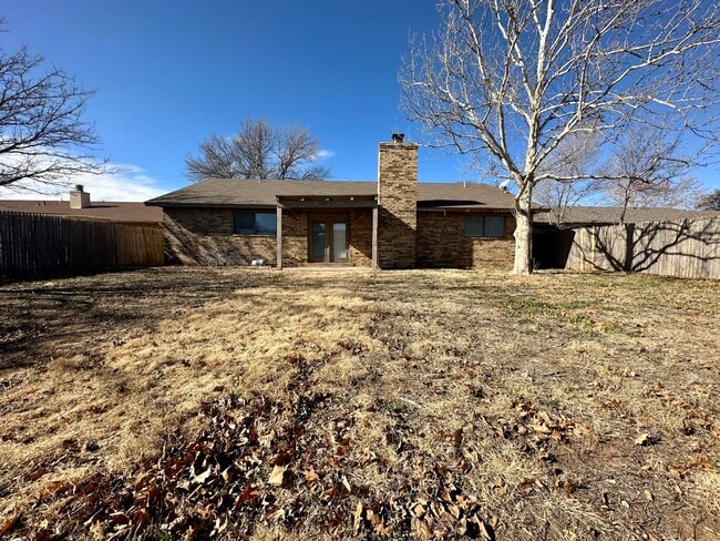Building Photo - 504 N Englewood Ave