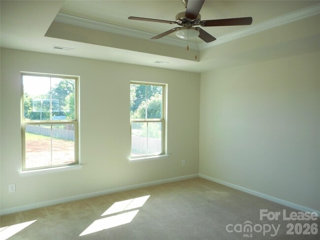 Building Photo - 322 Willow Wood Ct