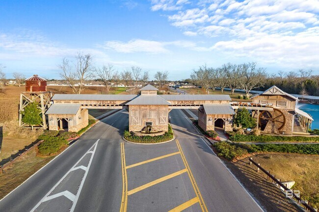 Building Photo - 10464 Winning Colors Trl