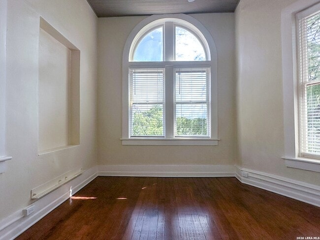 Building Photo - 245 Losoya St