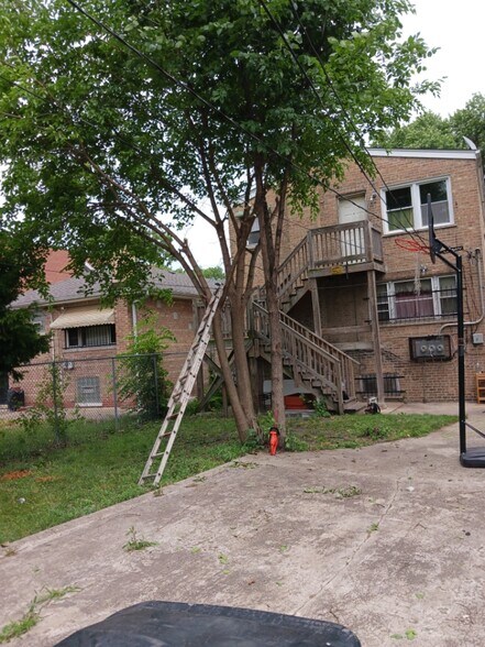 Backyard - 5424 S Wolcott Ave