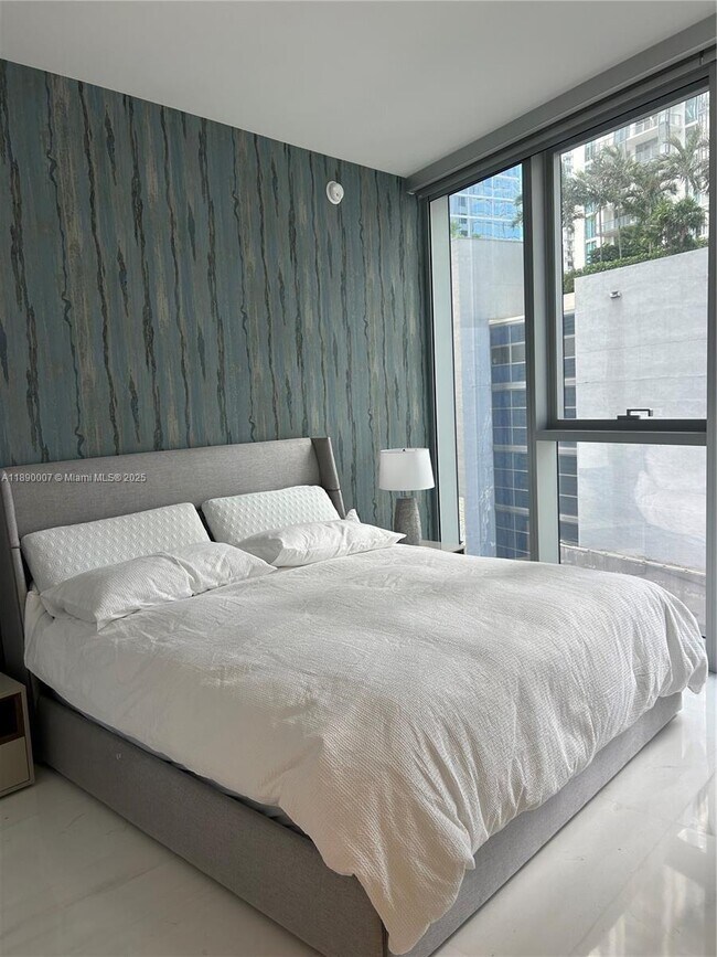 Building Photo - 300 Biscayne Blvd Way