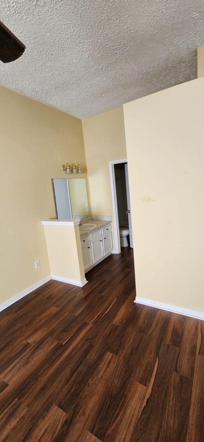 Building Photo - 9703 Pine Pass Dr
