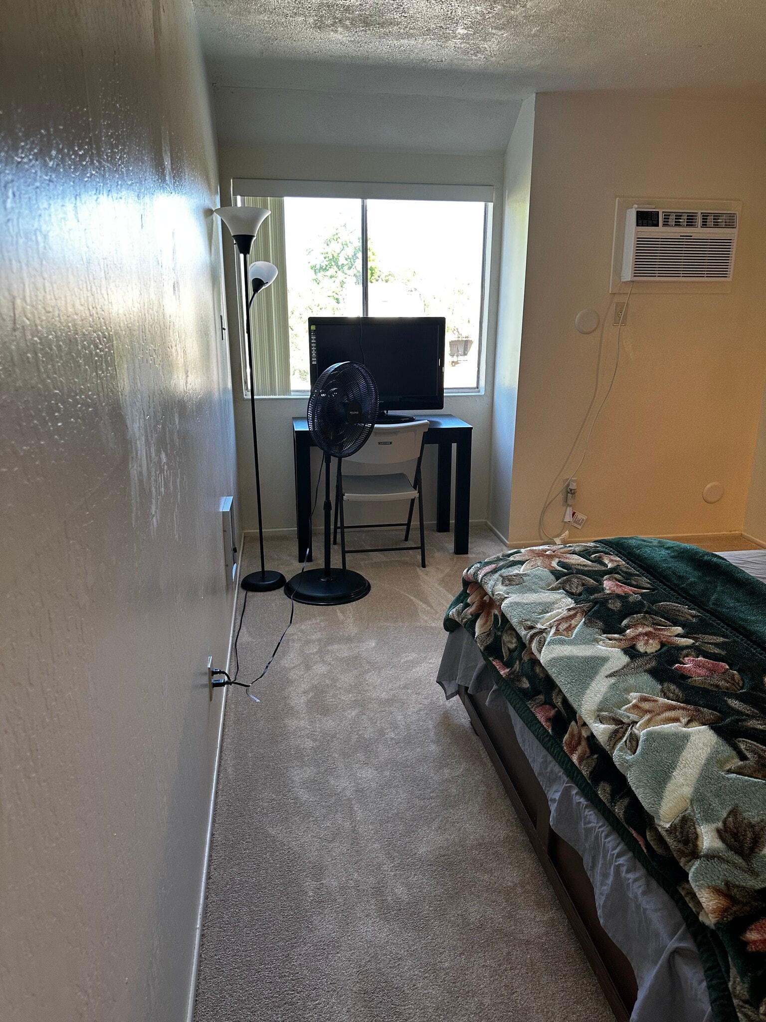 Master Bedroom - 410 Auburn Way