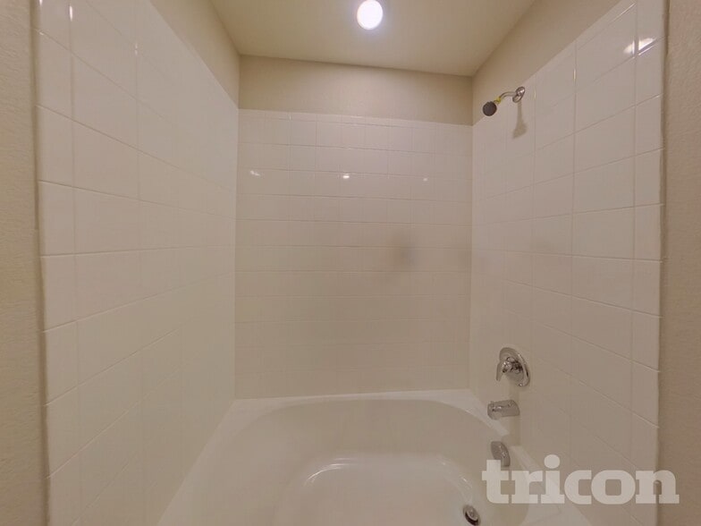 Building Photo - 3417 Doris Dr