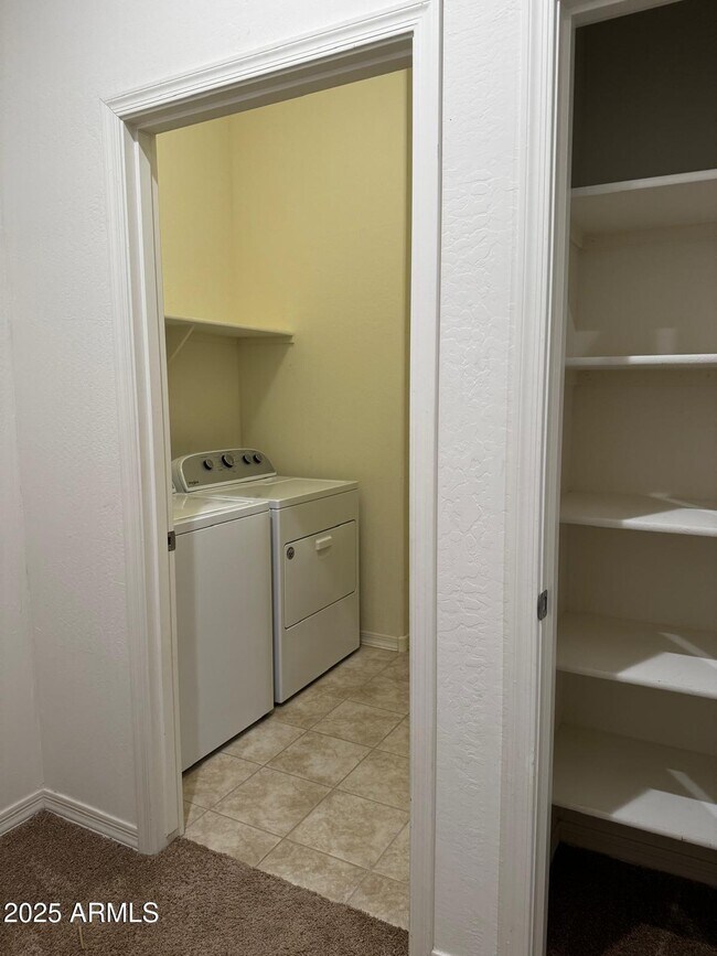 Building Photo - 5526 N 107th Ln