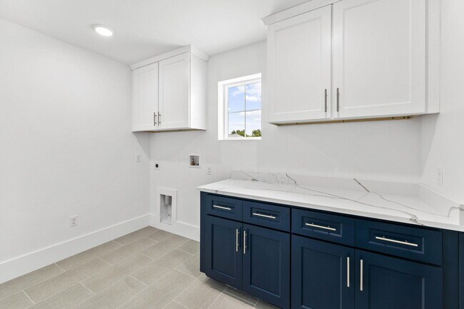Building Photo - 70 Oakley Ct