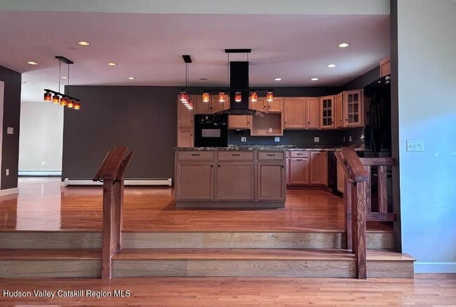 Building Photo - 124 Blue Mountain Rd