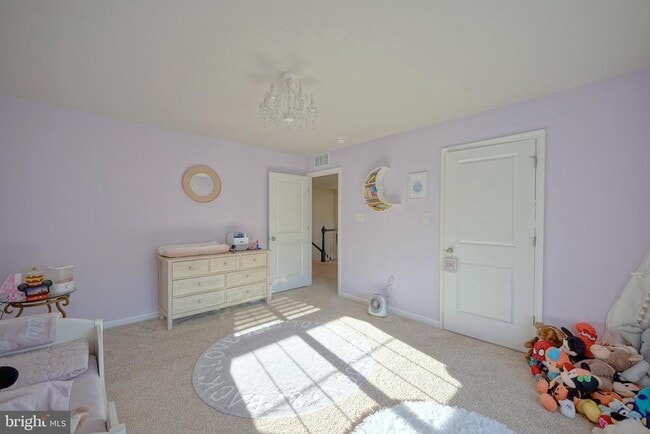 Building Photo - 65 Westmont Dr