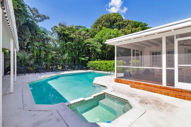 Building Photo - 3020 Vincent Rd