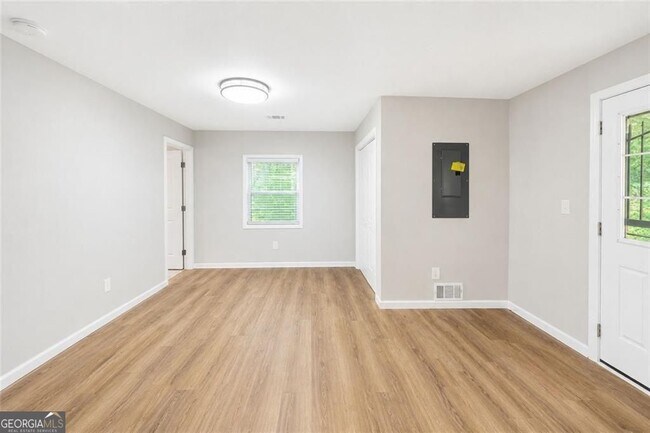 Building Photo - 1639 Bridgeport Dr NW