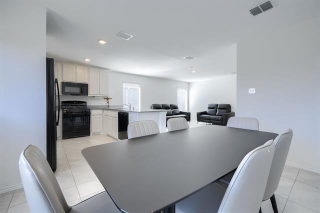 Building Photo - 1799 Courage Crk