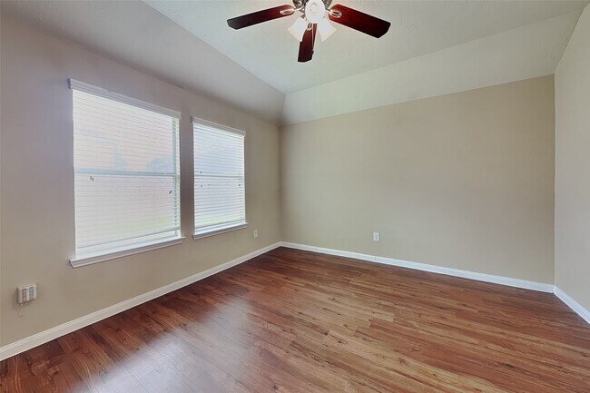 Building Photo - 21606 Nella Cir
