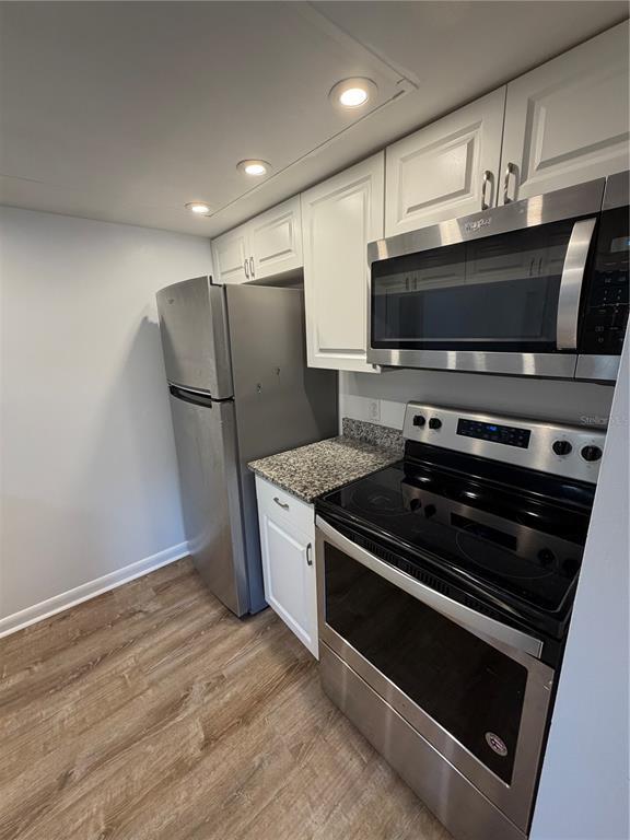 Building Photo - 4508 S Oak Dr