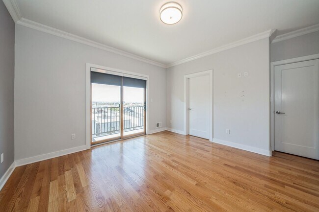 Building Photo - 225 Columbia Ave