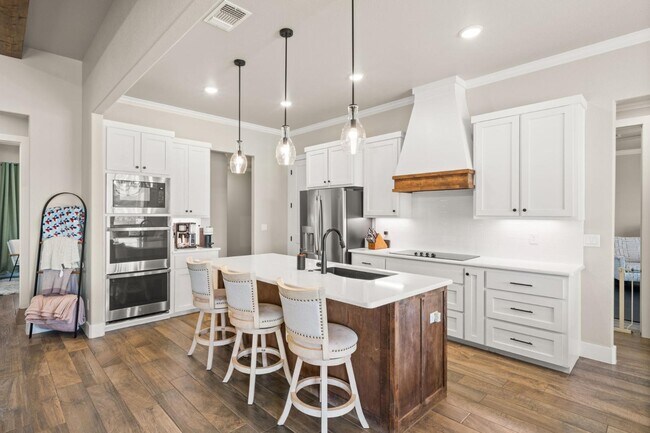 Building Photo - 3020 Keifer Marshall Dr