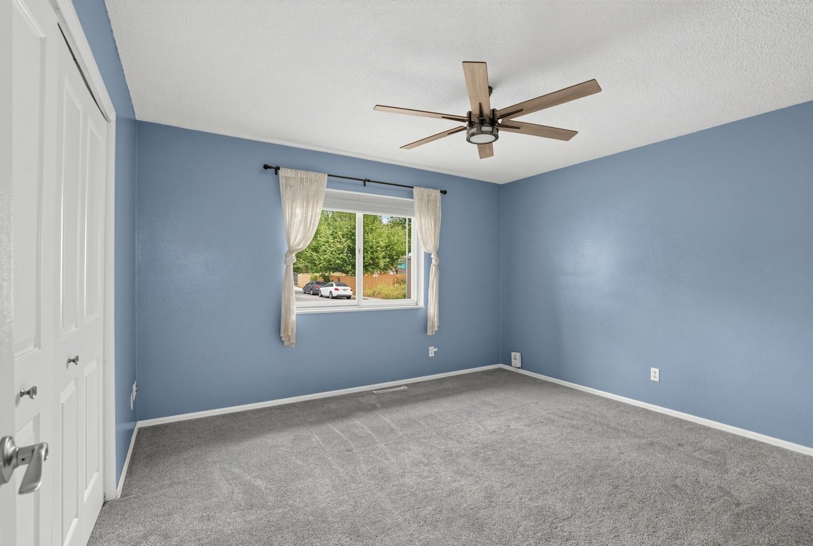 Building Photo - 4546 Verde Dr