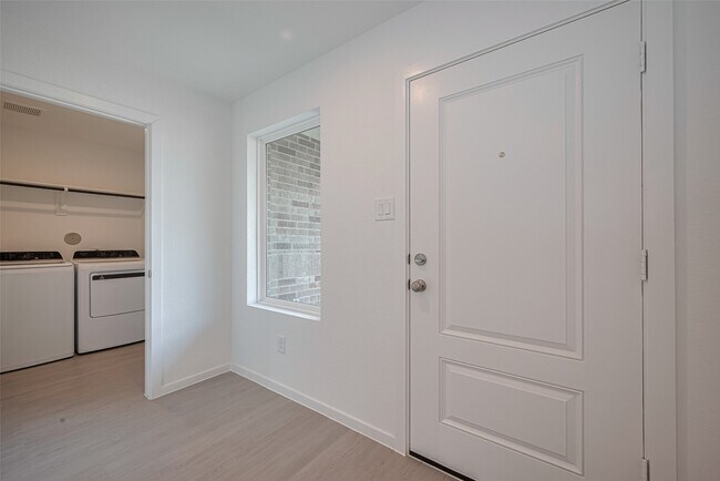 Building Photo - 28723 Texas Sparrow Ln