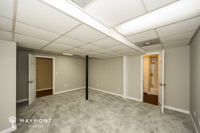 Building Photo - 3104 Shirley Dr
