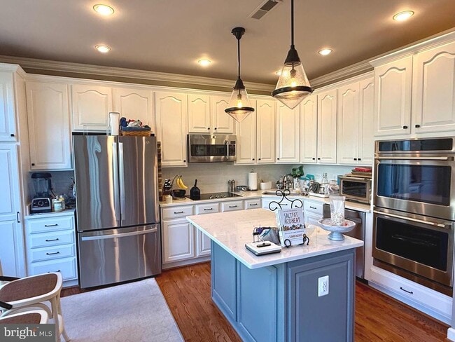 Building Photo - 5023 Waple Ln