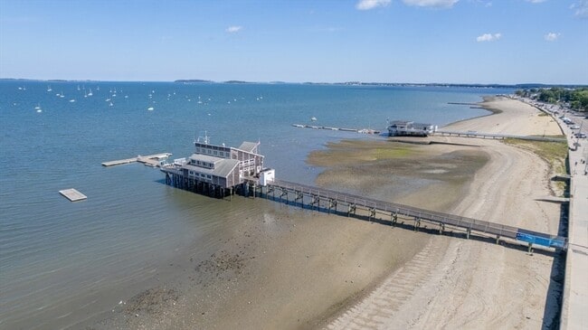 Building Photo - 623 Quincy Shore Dr