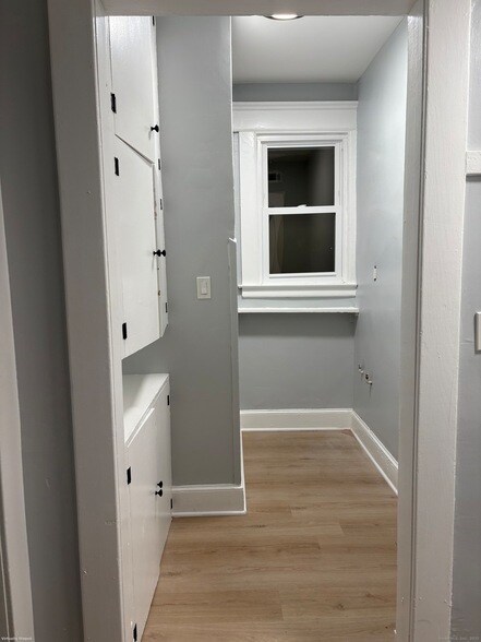 Building Photo - 72 4th St