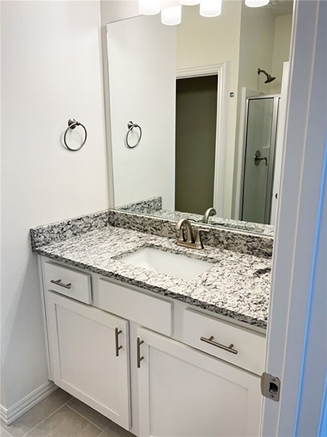 Building Photo - 5805 SW Teppee Ave