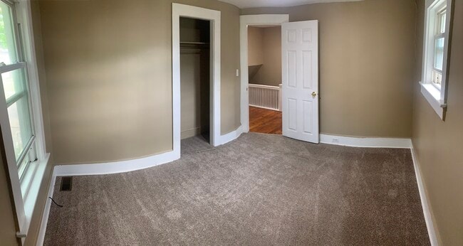 Building Photo - 248 Maple Ave