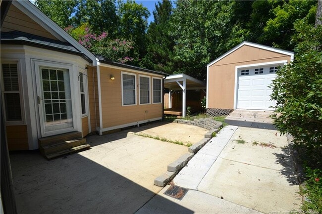 Building Photo - 5909 Royal Coach Ct