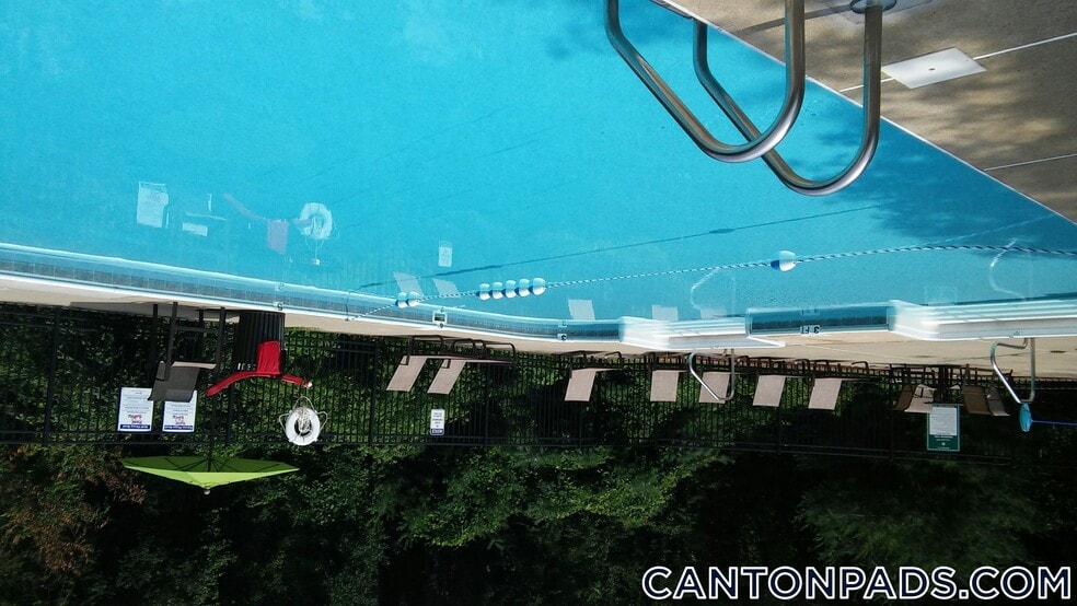 Building Photo - 12 Waterfall Dr