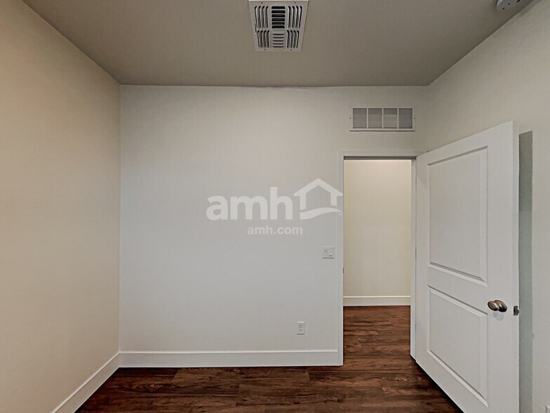 Building Photo - 21606 S 231st St