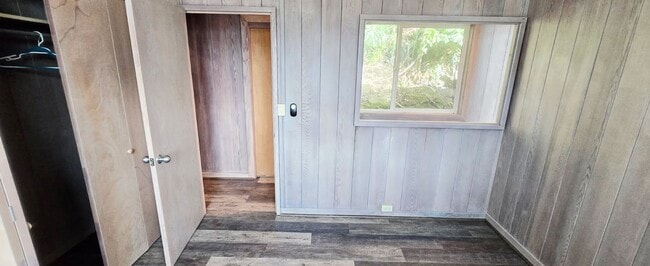 Building Photo - Large 3-Bedroom & 2-Bath Home