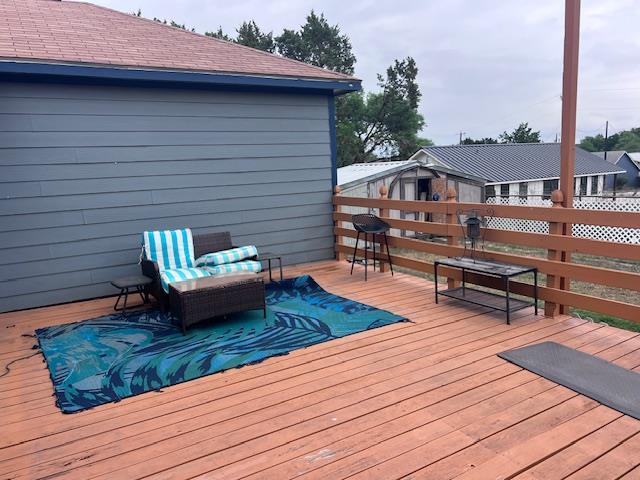 Building Photo - 1104 Blueridge Dr