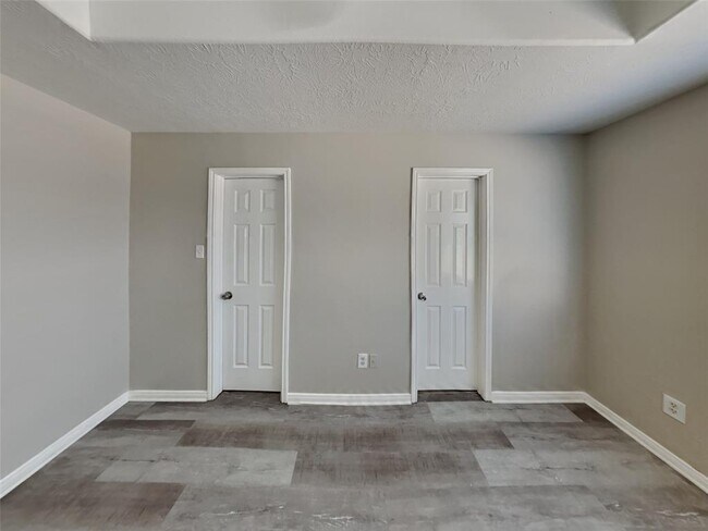 Building Photo - 16179 Summer Breeze Ct