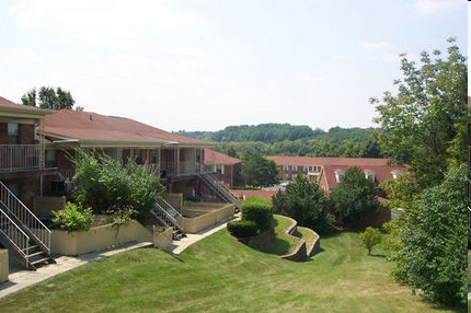 Building Photo - Hillside Court