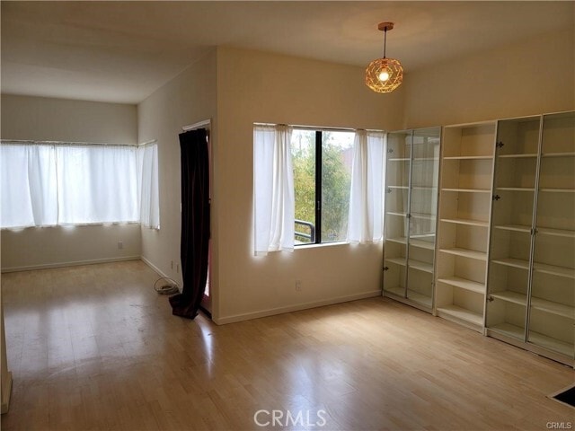 Building Photo - 360 S Los Robles Ave