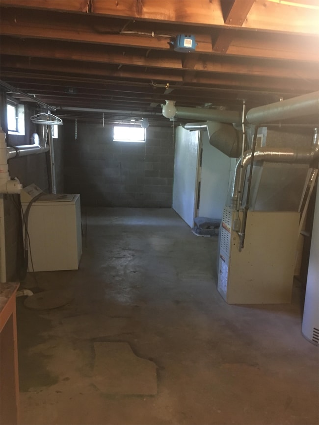 Building Photo - 108 Hillsdale St