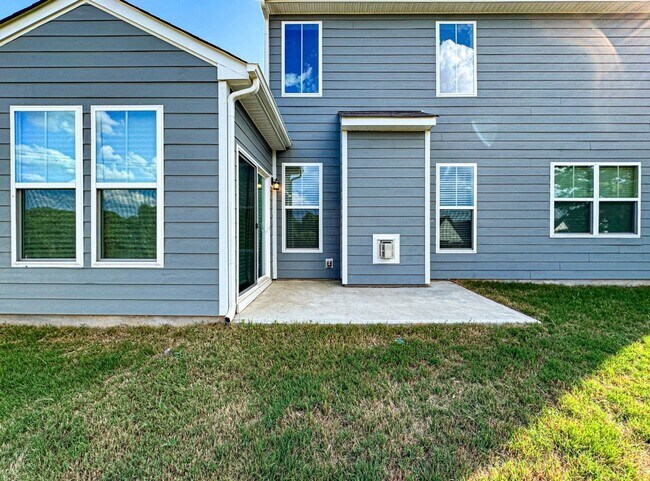 Building Photo - 612 Columbus Cir