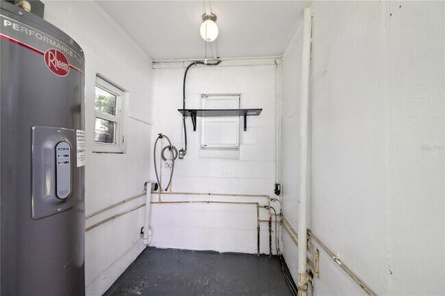 Building Photo - 9314 N Ashley St