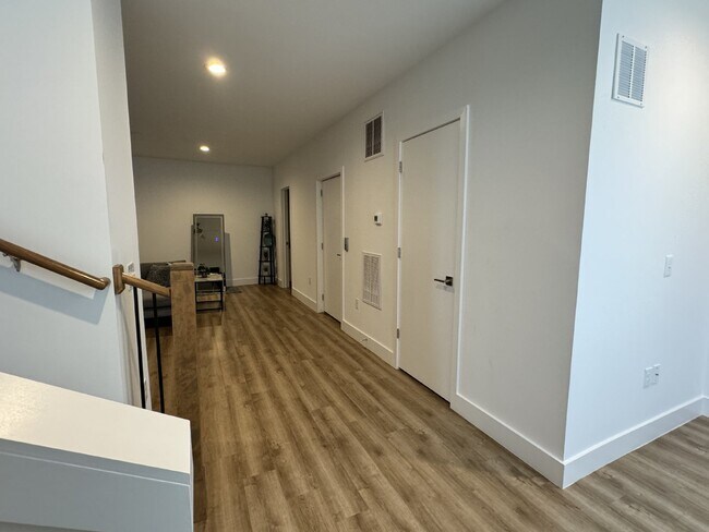 Building Photo - Available Furnished or Unfurnished