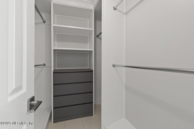 Building Photo - 744 Dewdrop Loop